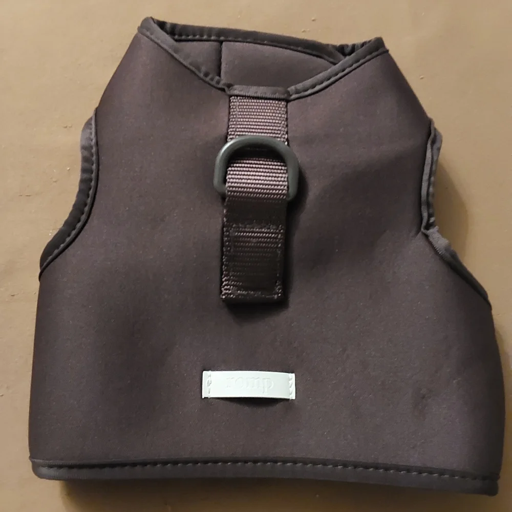 Large brown cat harness,collar and leash (7)